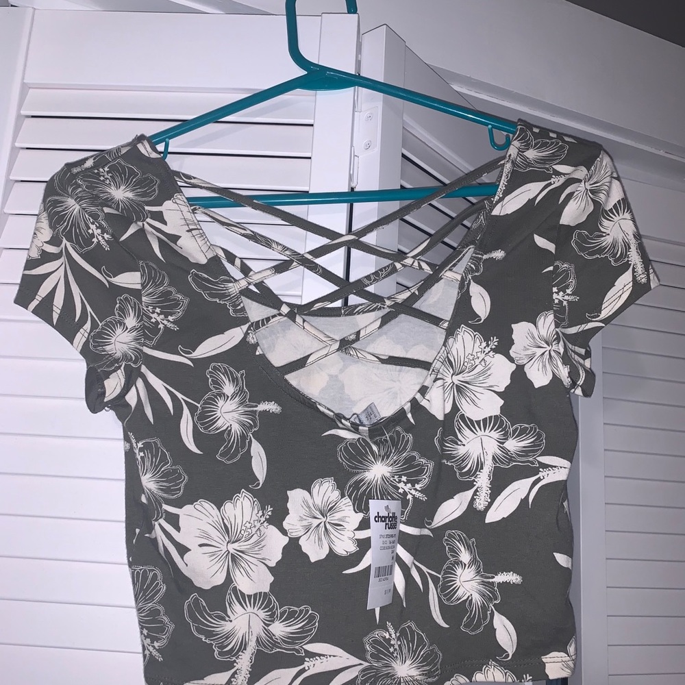 Crop top - Picture 2 of 3